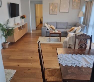 Clichy Apartment | Urban Serenity - Spacieux F4 proche Paris