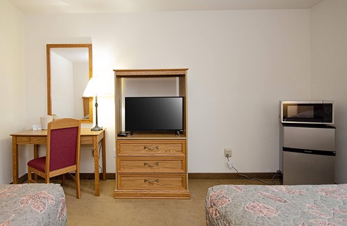 Urbana Hotel | Urbana Inn & Suites