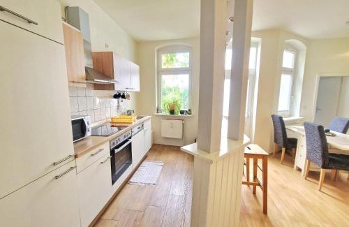 Old Town Apartment | Urlaub im Herzen Wismars EG hinten mit Garten