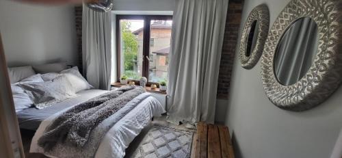 Brynow Apartment | Urocze Studio 7 z parkingiem