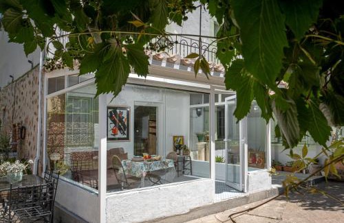 Urunuela House | Uruñuela, un jardín entre viñedos en La Rioja by encasadeainhoa
