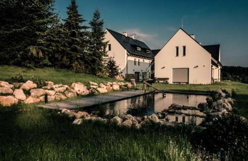 Snezne House | Usedlost U lípy Blatiny