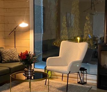 Syote Villa | Uusi ja viihtyisä rinnemökki, Iso-Syöte