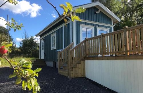 Urshult House | Välutrustad stuga med vacker sjöutsikt