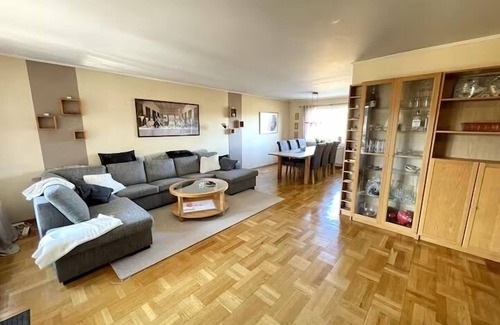 Tamta Villa | Vänga village
