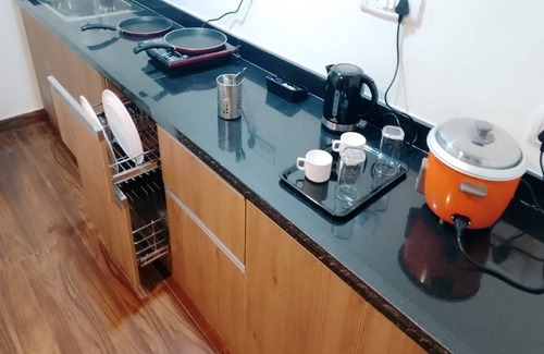 West Mambalam Hotel | V V Grand