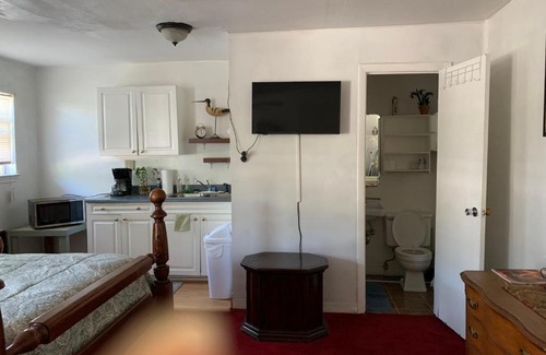 Northwest Apartment | Va beach zen studio C