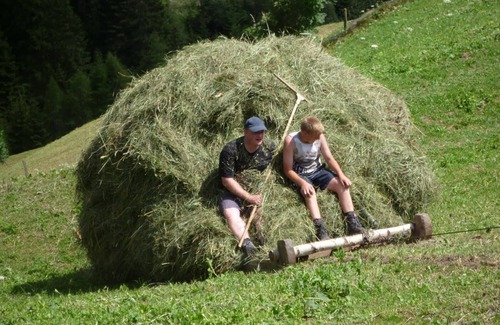 Matrei in Osttirol Apartment | Vacation apartment with balcony and view of the mountains of the Hohe Tauern National Park