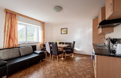 Umlberg Apartment | Vacation apartment Glungezerblick - Plattnerhof Terfens