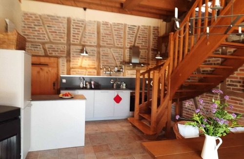 Montcony Apartment | Vacation apartment "Grenier" in a former farmhouse with pool