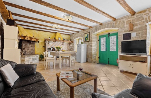 Pican House | Vacation home Franz by Interhome