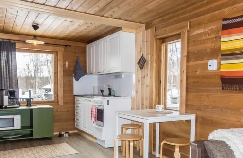 Ivalo House | Vacation home Pihlaja in Inari - 6 persons, 1 bedrooms