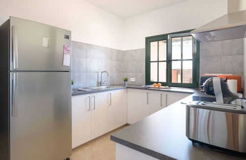 Playa Blanca House | Vacation Home 'Vista De La Montaña' with Mountain View