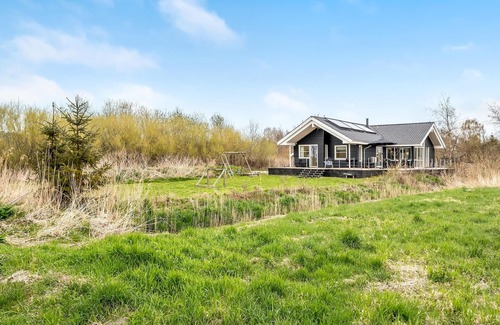 Elsegarde Strand House | Vacation home with jacuzzi for a wonderful vacation near the beach.