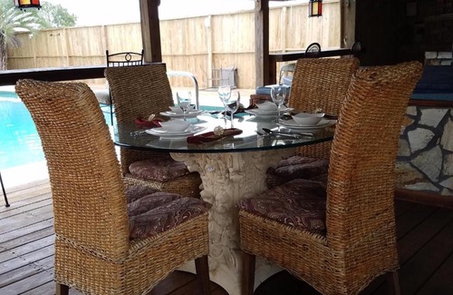 Fairhope House | Vacationing on budget