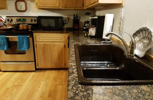 Fairhope House | Vacationing on budget