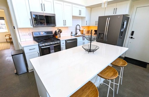 Whitefish House | Vacay! 3 Bed/3.5 Bath | Pool/Hot Tub/Sauna | Perfect Location!