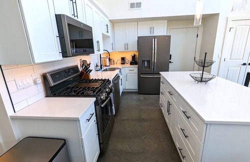 Whitefish House | Vacay! 3 Bed/3.5 Bath | Pool/Hot Tub/Sauna | Perfect Location!