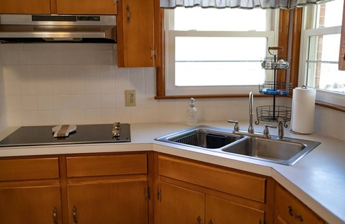 Stokes House | Vaden’s R&R Sweet charming country house to relax in with family and friends!