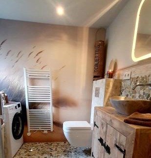 Oldekerk Apartment | Vakantiehuisje the Bird's Nest met jacuzzi
