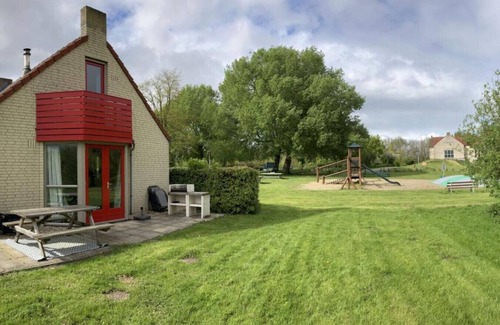 Ewijk House | Vakantiewoning 6 pers aan zwemplas en speeltuin