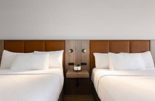 Thunder Bay Hotel | Valhalla Hotel & Conference Centre