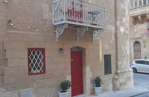 Madliena House | Valletta Ta' Golina Corner House