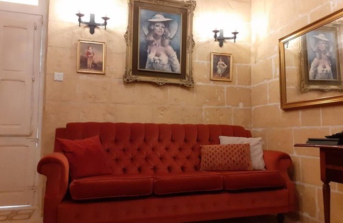 Madliena House | Valletta Ta' Golina Corner House