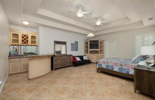 Mission House | Valley Getaway! Pool House