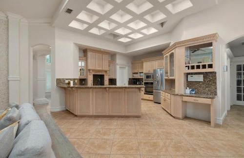 Mission House | Valley Getaway! Pool House