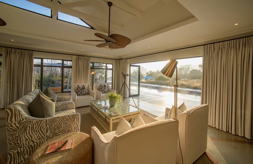 Ulundi Cabin | Valley Lodge - Babanango Game Reserve