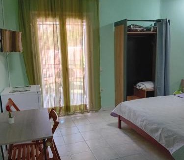 Paleros Apartment | Valta's Room 3