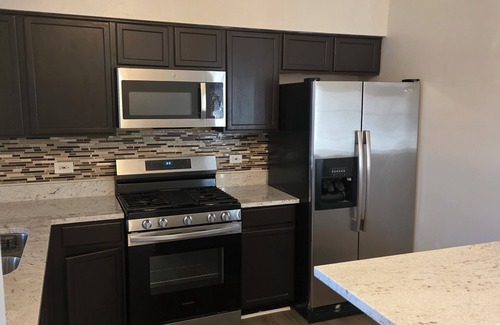 Waukegan House | Value Stay: Home - 2 Bedrooms