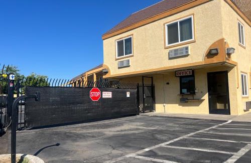 Southeastern Sacramento Hotel | Value Suites Extended Stay