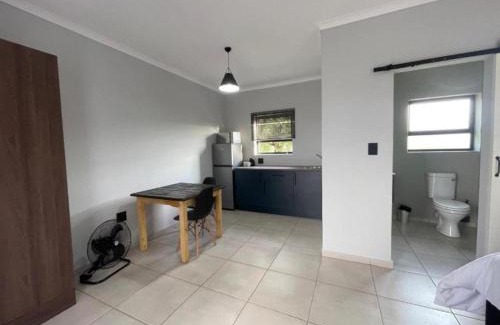 Thabazimbi Cabin | ValView Guest Lodge