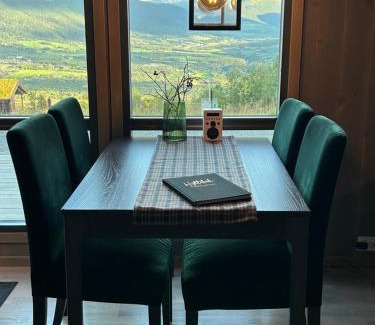 Oppdal House | Vangslia, Oppdal. Lekker leilighet med ski inn/ski ut
