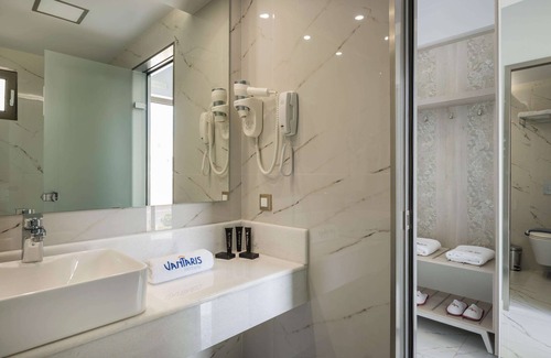 Paralia Kourna Cabin | Vantaris Blue - Adults Only