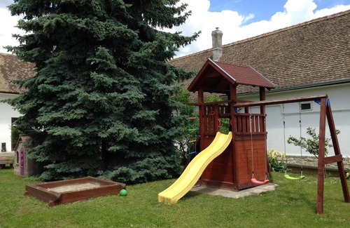 Majs House | Varázsfészek Vendégház