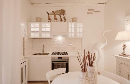 Rione XIV Borgo Apartment | Vatican Borgo Pio Luxury