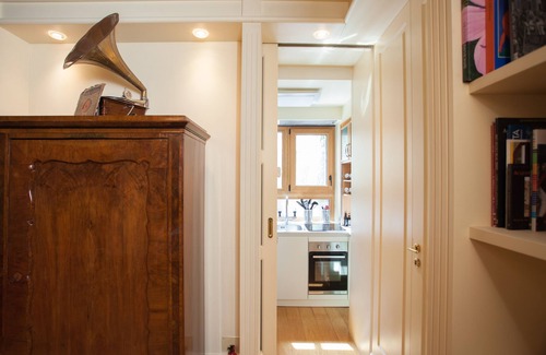 Rione XIV Borgo Apartment | Vatican luxury home Terrazzo, 2 bedrooms 2 bathrooms a 50 yds from S.Pietro