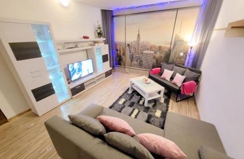 Karlova Ves Apartment | Veľký apartmán 2