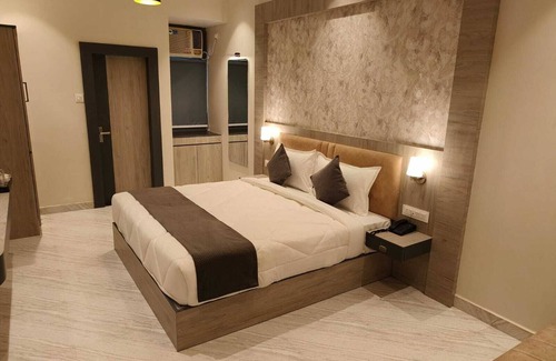 Faizabad Hotel | Veda INN by Chrysdorf