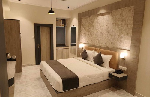 Faizabad Hotel | Veda INN by Chrysdorf