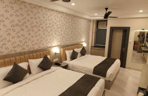 Faizabad Hotel | Veda INN by Chrysdorf