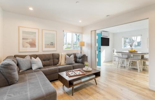 Santa Ana Heights House | Velvet Sand II by AvantStay Steps to Newport Beach