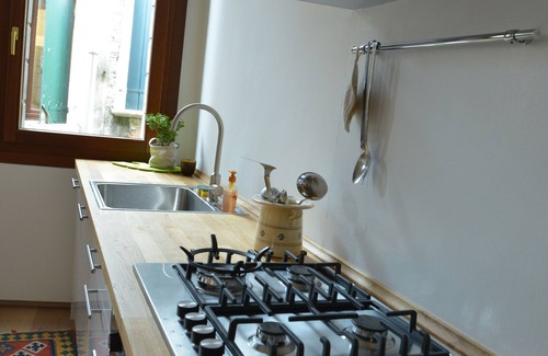 Santa Croce Apartment | Venice Central Cozy Appartment, Free WiFi, smart TV, Air Condition