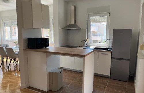 Brinje Apartment | Ventana Pool Apartments - Stara Novalja
