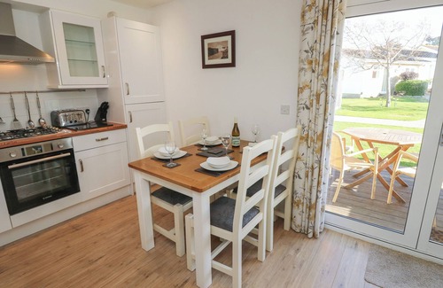 Yarmouth Cottage | Vermont J30