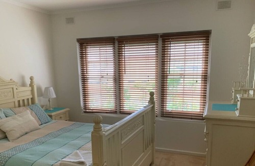 Prospect Apartment | Very close to city - a home away from home