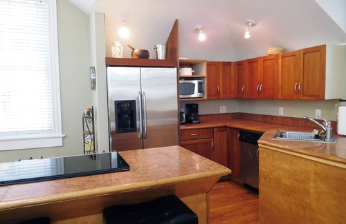 Capitol Hill Condo | Very cool carriage house in Denver’s Capitol Hill neighborhood